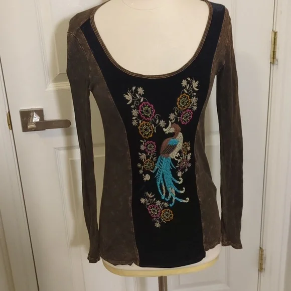 T Party Small Burnout Velvet Embroidered Long Sleeve Boho Peacock Shirt - Picture 1 of 8